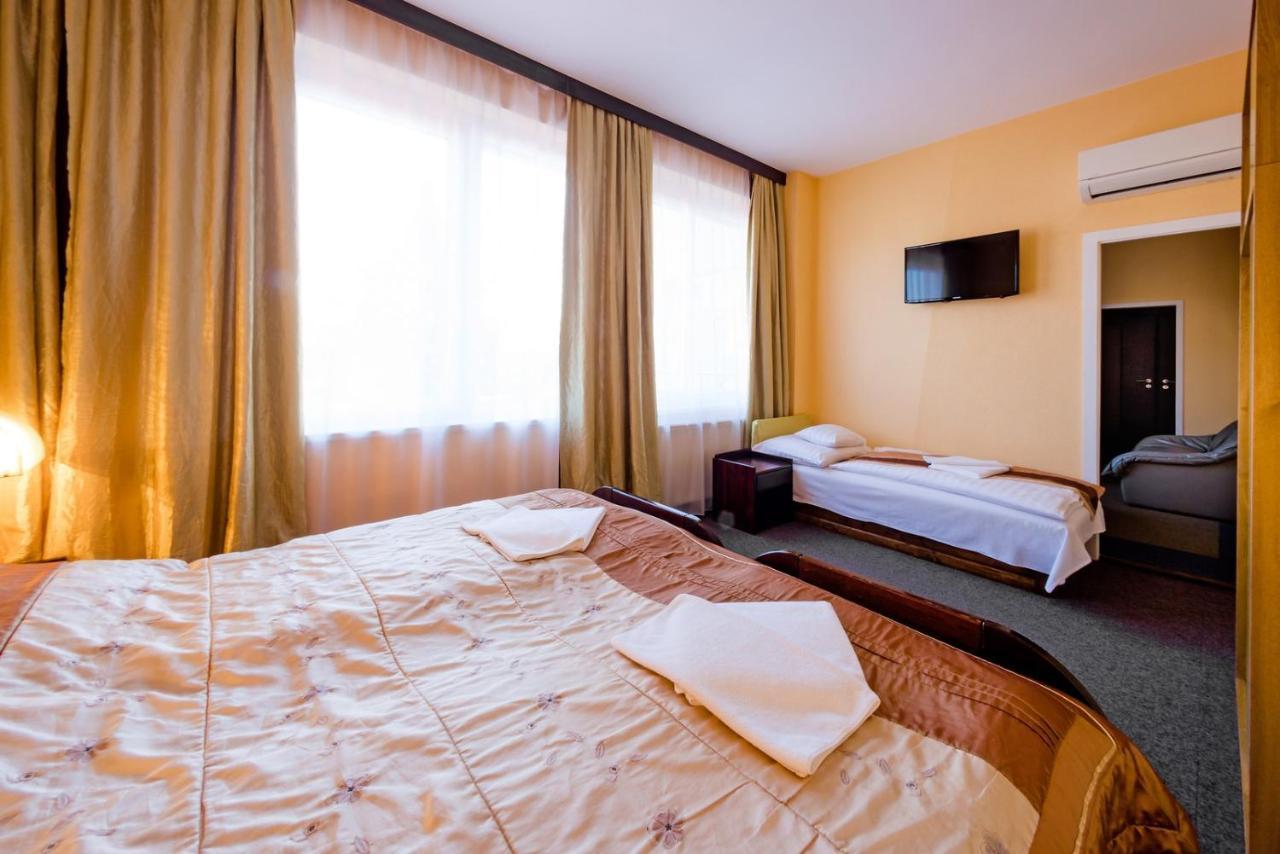 Hotel Uno Kecskemét Zewnętrze zdjęcie