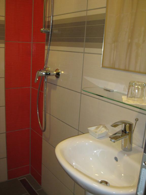 Hotel Uno Kecskemét Zewnętrze zdjęcie