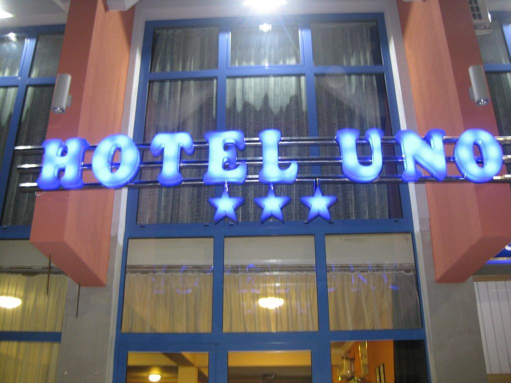 Hotel Uno Kecskemét Zewnętrze zdjęcie