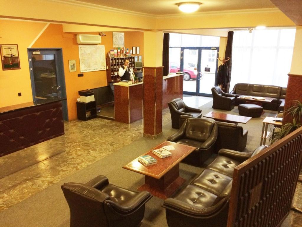 Hotel Uno Kecskemét Zewnętrze zdjęcie