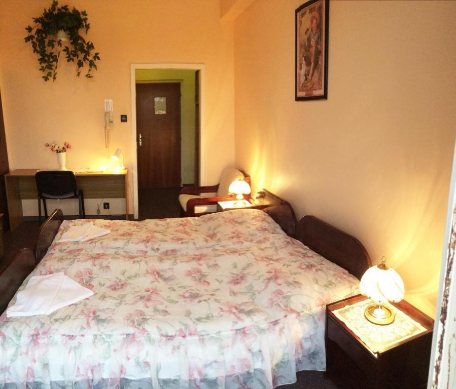 Hotel Uno Kecskemét Zewnętrze zdjęcie